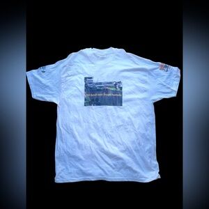 ✨2000 Y2K Hanes Beefy graphic tee✨